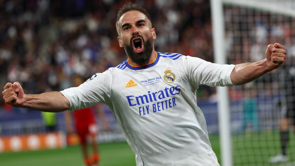 Dani Carvajal celebra el gol de Vinicius al Liverpool