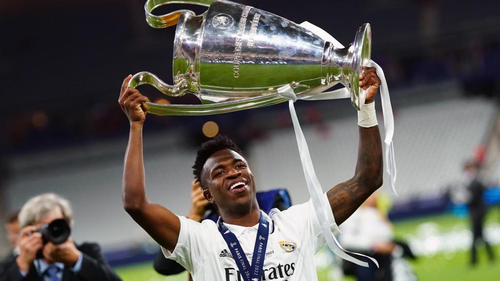 Vinicius levanta la Champions League en el Stade de France