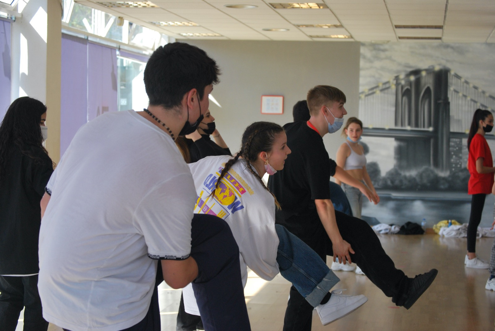 Bailarines de Dance Academy en acción. Imagen: cedida