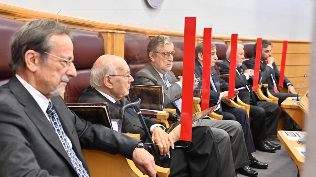 Acto de conmemoración de los 200 años de la Diputación de A Coruña con sus presidentes en etapa democrática.