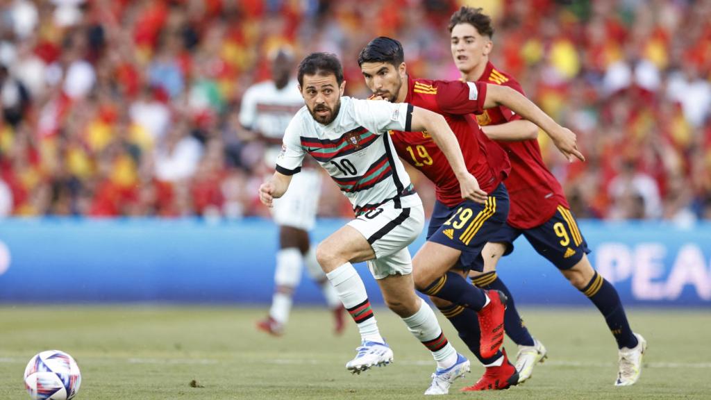 Carlos Soler y Bernardo Silva.