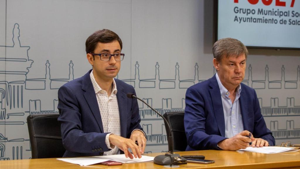 El portavoz socialista José Luis Mateos y el concejal Marcelino García