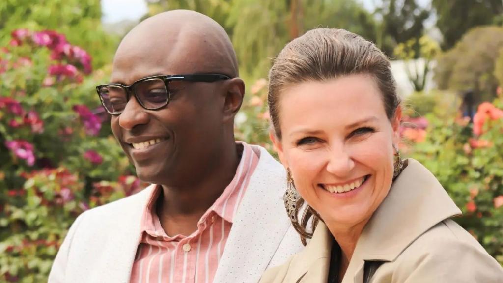 La princesa Marta Luisa junto a Durek Verret en montaje de JALEOS.