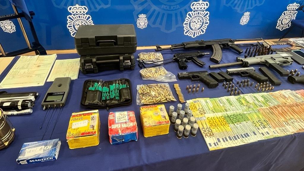 Material incautado en la operación Tokio en Málaga.