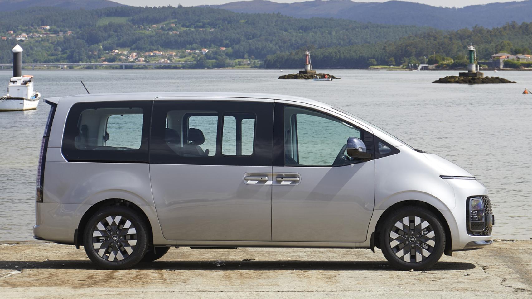 Hyundai Staria: el monovolumen de 7 y 9 plazas con el diseño más original