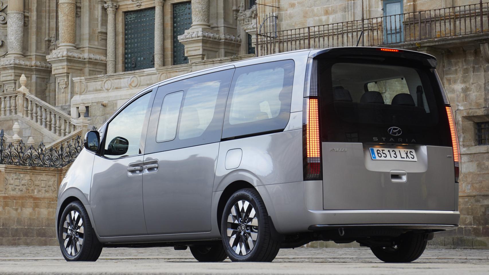 Hyundai Staria: el monovolumen de 7 y 9 plazas con el diseño más original