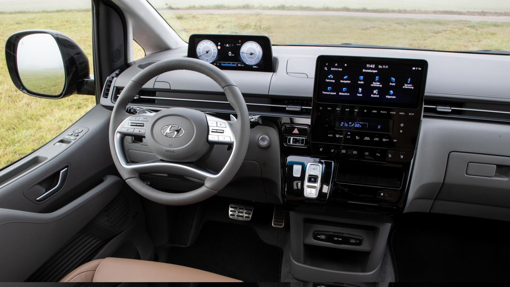 Hyundai Staria: el monovolumen de 7 y 9 plazas con el diseño más original