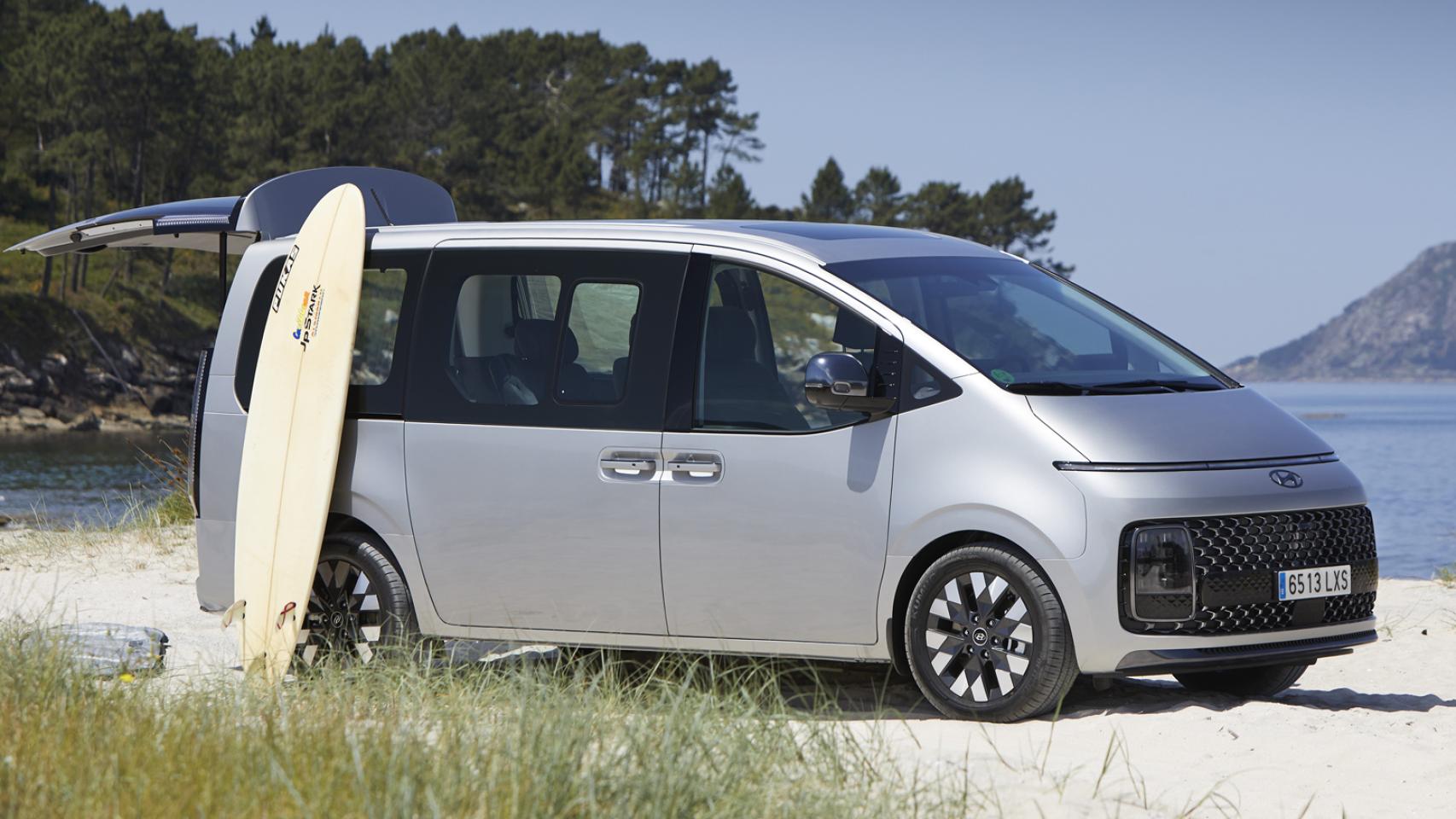 Hyundai Staria: el monovolumen de 7 y 9 plazas con el diseño más original