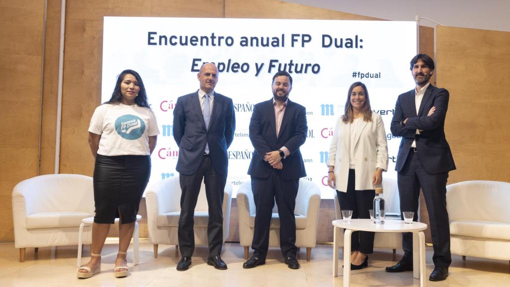 Helen Tito, Sergi Terraza, Arturo Criado, Virginia Luca de Tena e Íñigo Unanue.