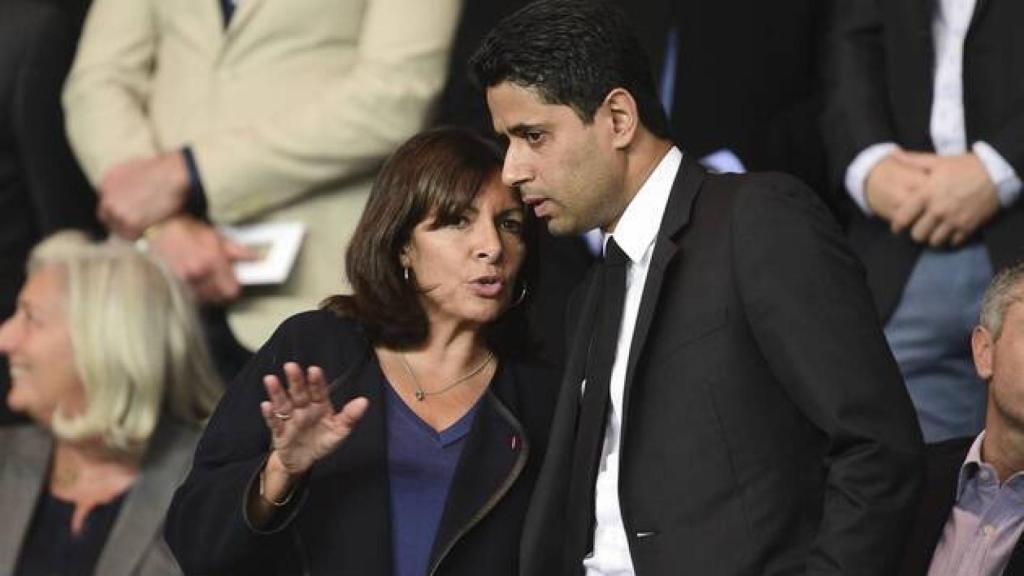Anne Hidalgo, alcaldesa de París, y Nasser Al-Khelaïfi, presidente del PSG