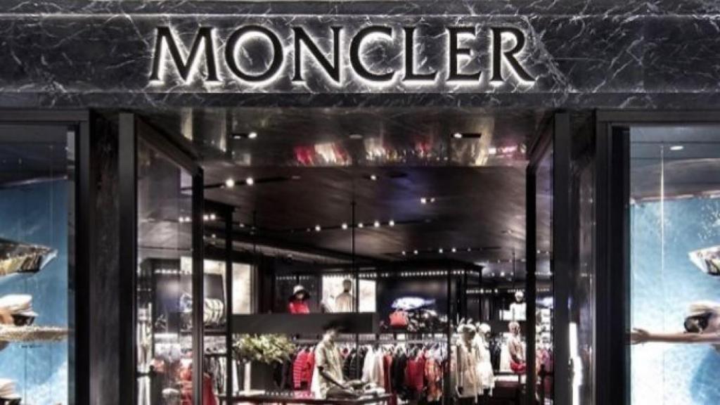 Imagen de archivo de una tienda Moncler.