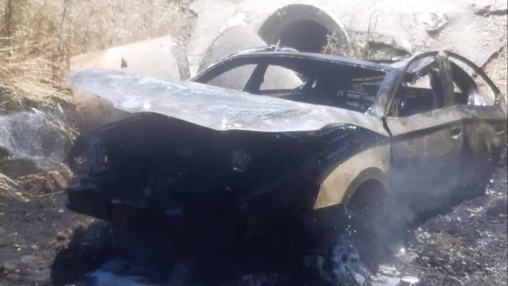 Estado del vehículo tras la intervención de los bomberos.