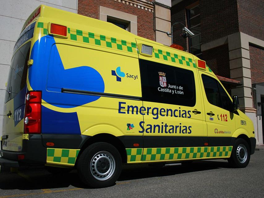 Ambulancia medicalizada del Sacyl.
