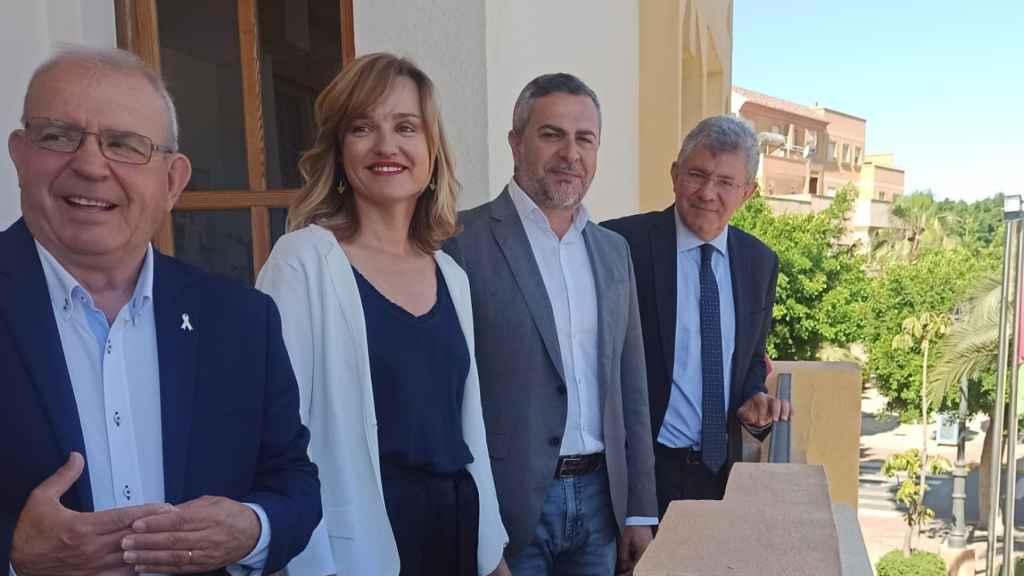 Pilar Alegría en su visita al municipio de Vícar.