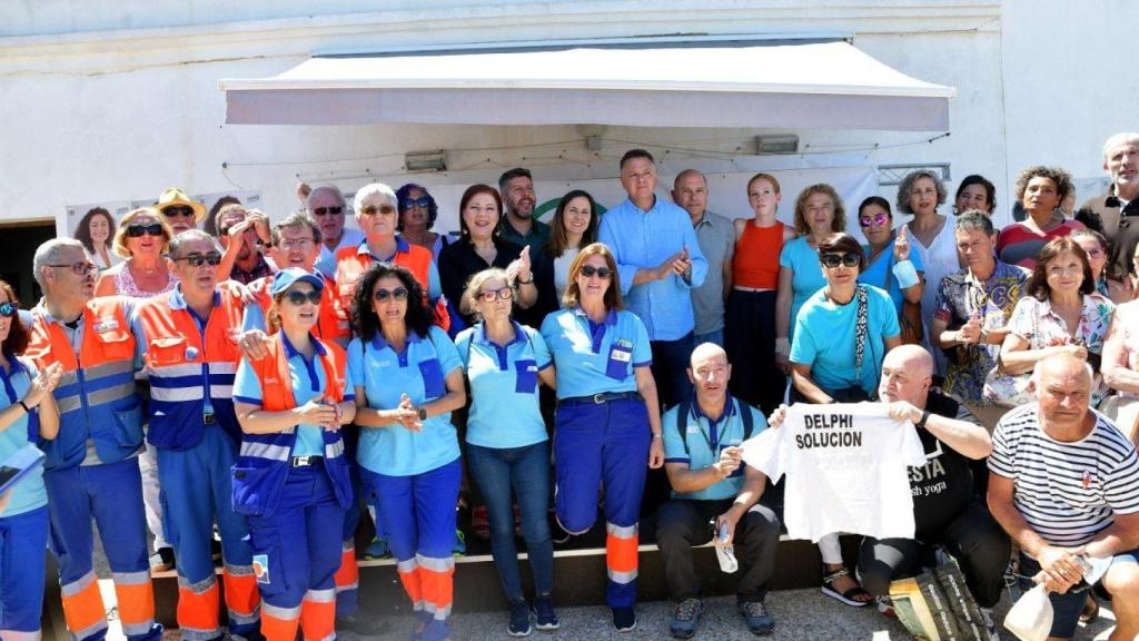 La ministra de Derechos Sociales y Agenda 2030, Ione Belarra, en una foto de grupo la finalizar el acto..