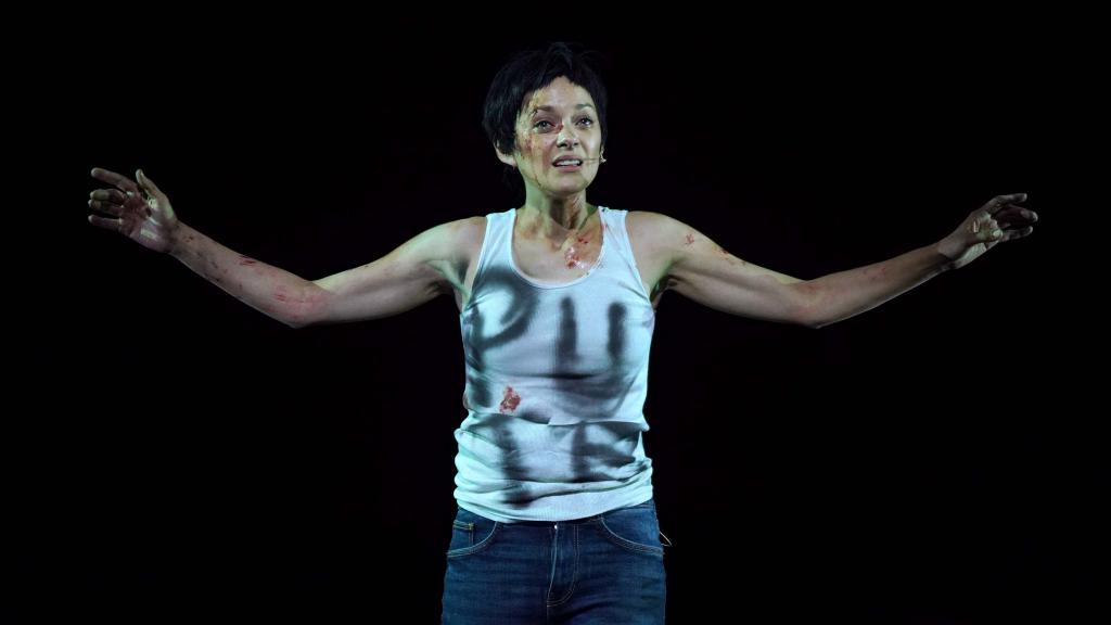 Marion Cotillard hace de Juana de Arco en el coliseo madrileño. / Javier del Real