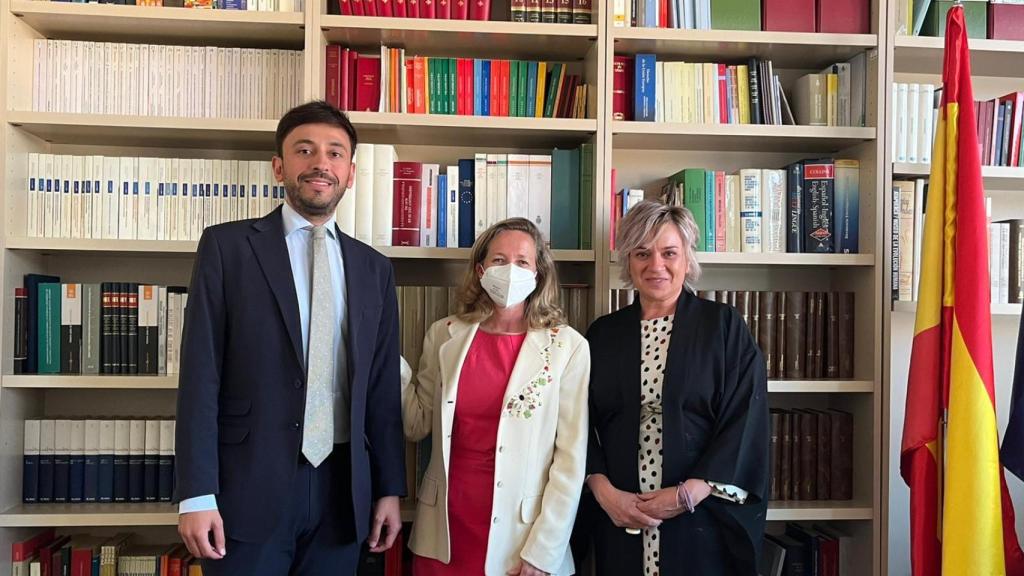 Miembros del PSOE de Salamanca en la reunión con Nadia Calviño