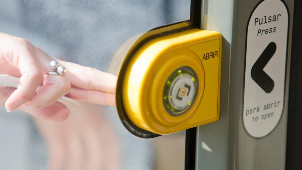 El botón de acceso a los vagones.