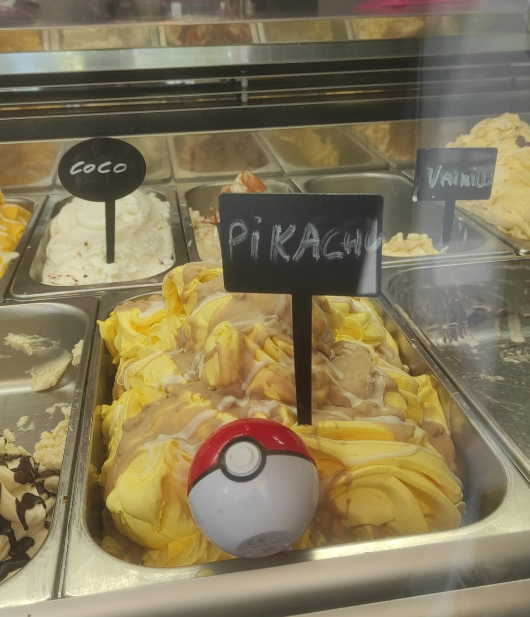 Helado de Pikachu en Mamma Mia.