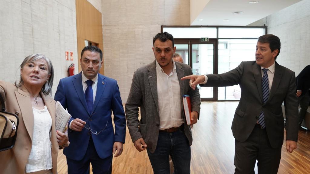 El presidente de la Junta, Alfonso Fernández Mañueco, de reúne con los alcaldes de Toro, Venta de Baños y Aguilar de Campoo, para hablar de la situación actual de Siro.