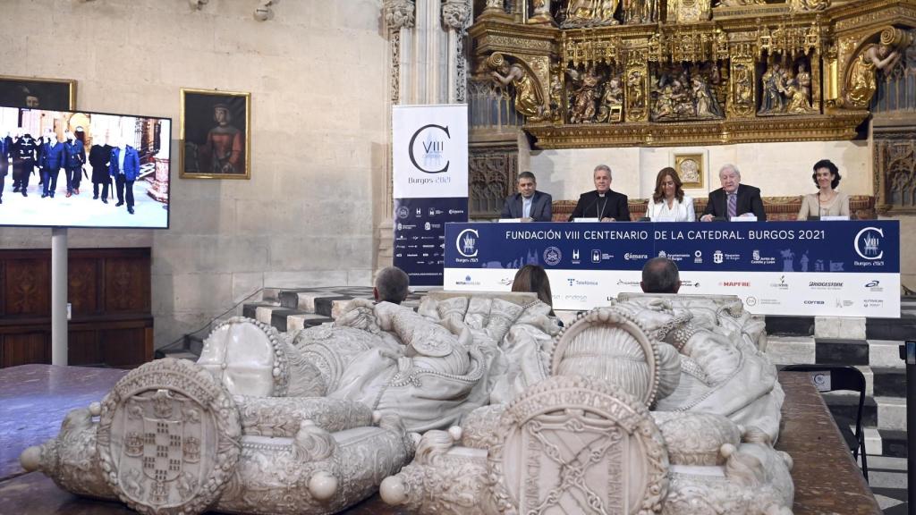 Virginia Barcones, Mario Iceta y Antonio Méndez Pozo informan de la primera visita de los técnicos del Ipce