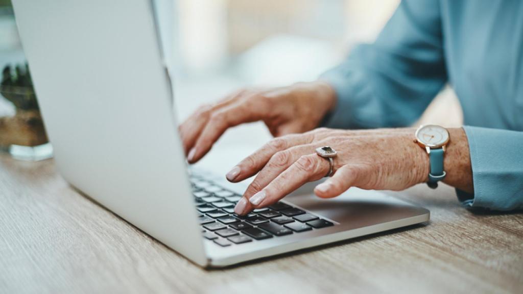 Trucos y combinaciones para poner '@' en el teclado