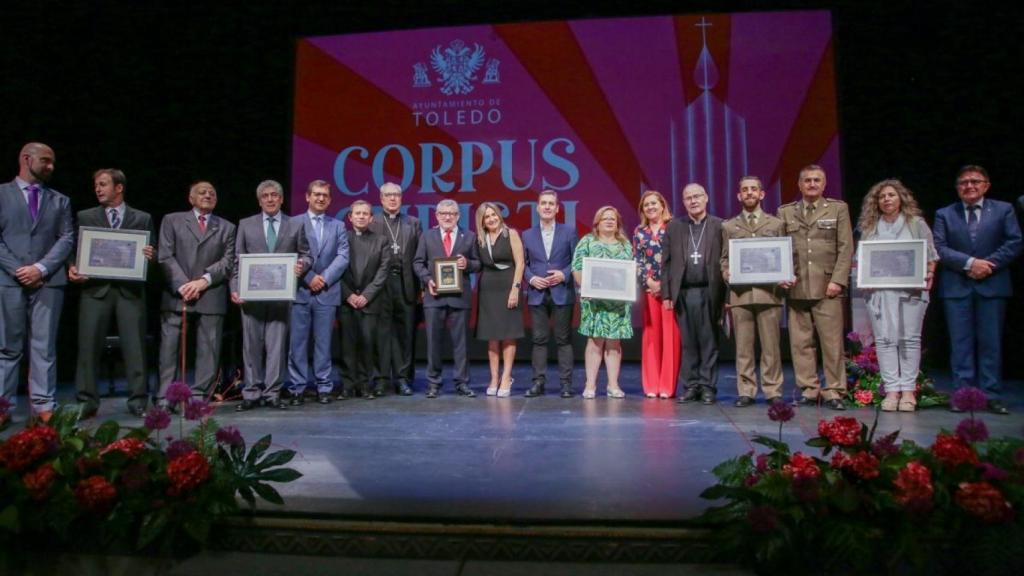 Foto de familia en el pregón del Corpus de Toledo