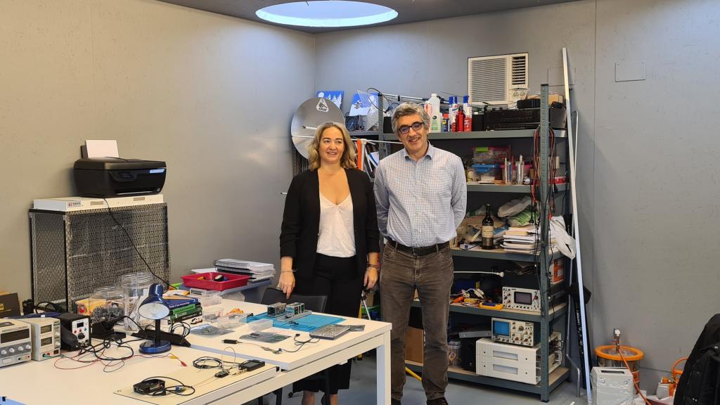 Cristina Martín, CEO de Usyncro, y Pablo Durbán, socio de Hydra Space.