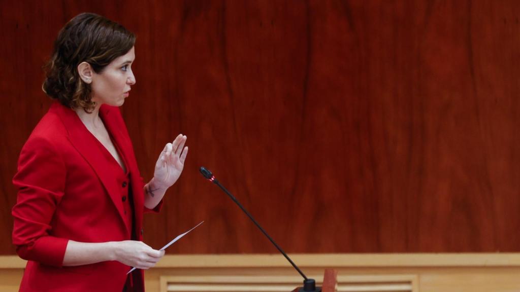 Isabel Díaz Ayuso responde a la portavoz de Unidas Podemos, Carolina Alonso.