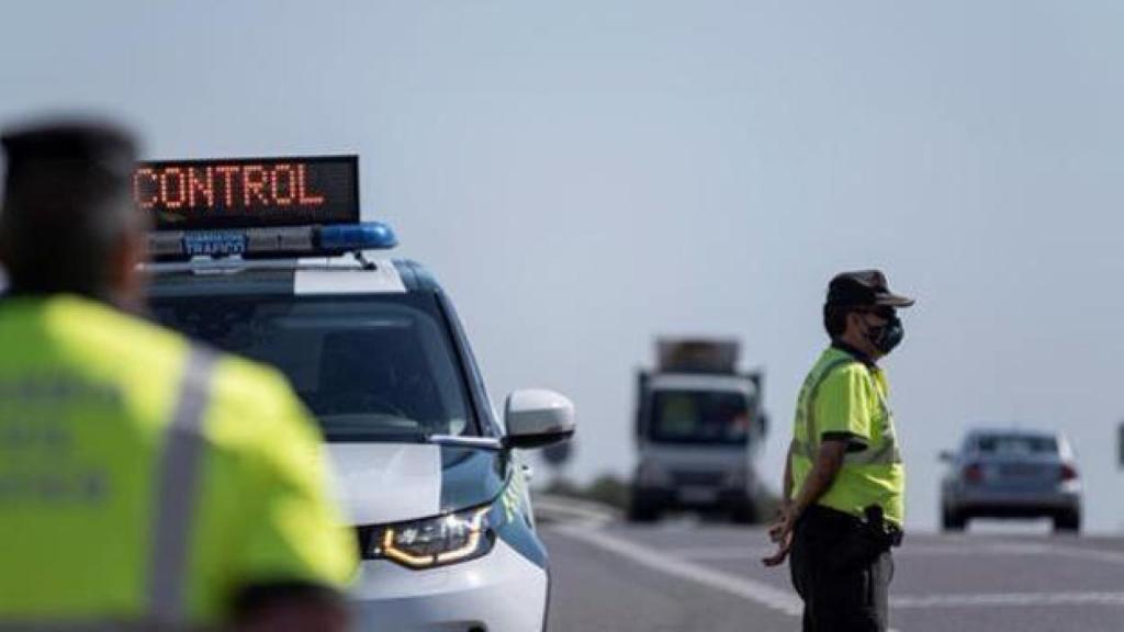Control de la Guardia Civil de Tráfico.