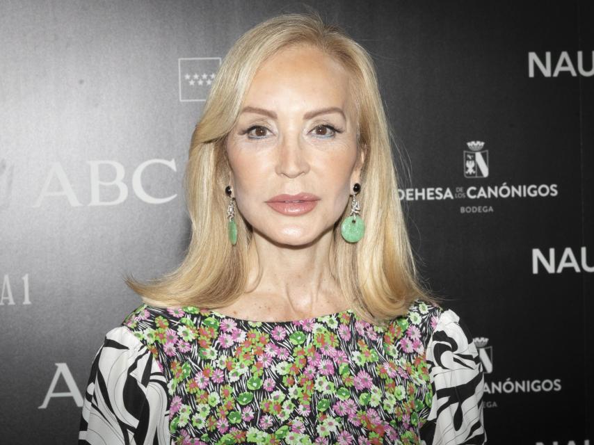 Carmen Lomana con vestido de Saloni.