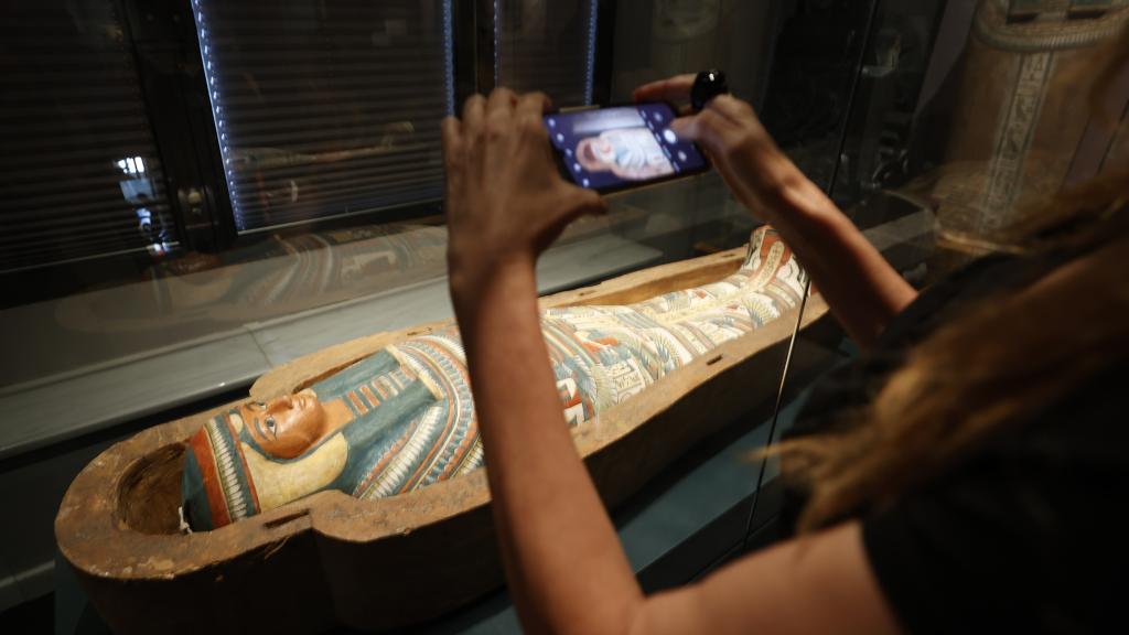 El ataúd de Kaipamu es una de las piezas más sobresalientes de la exposición.