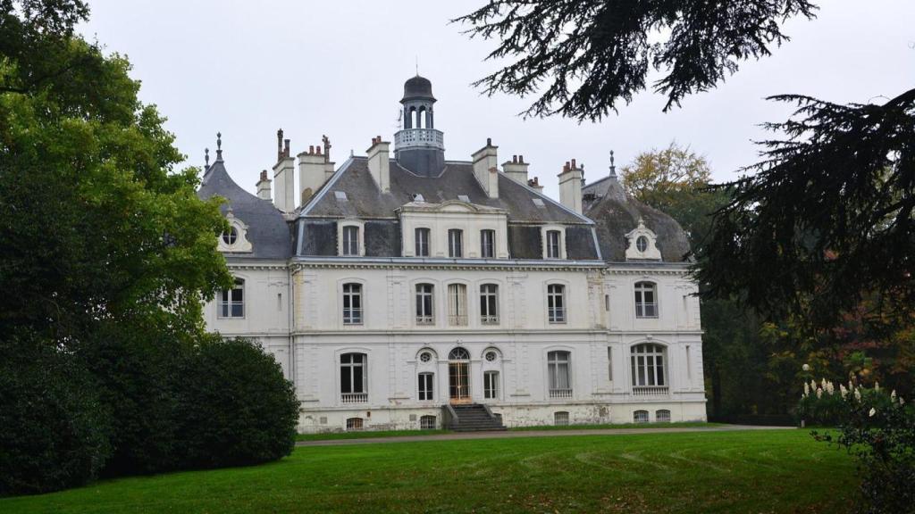 Chateau.