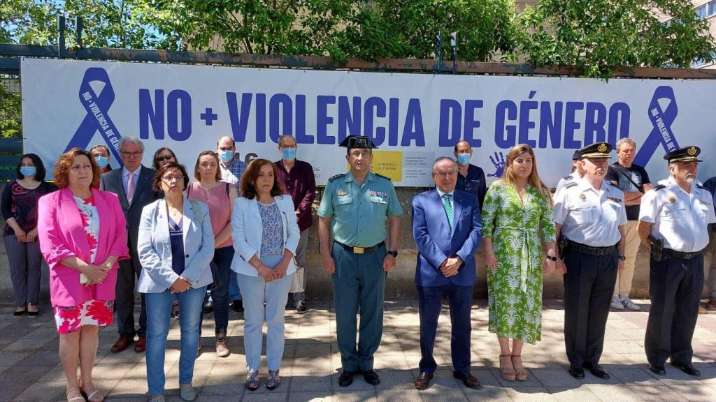 Minuto de silencio en Valladolid por la mujer asesinada en Soria