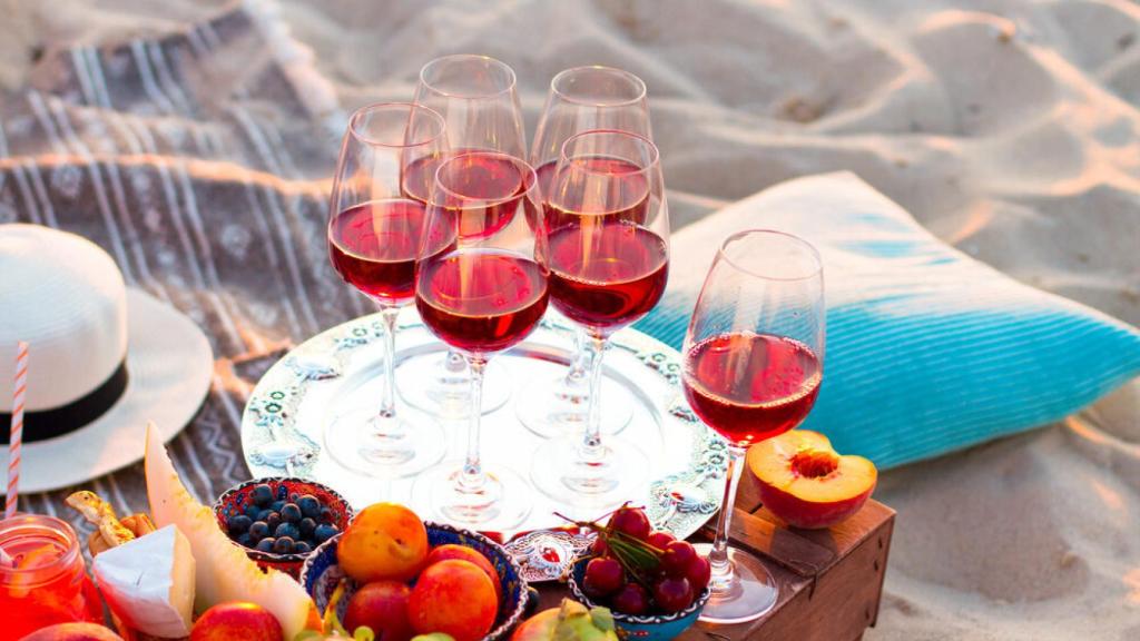 Blanco, rosado o tinto, el verano pide vino