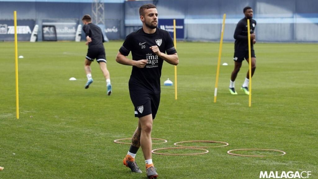 Ismael Casas durante un entrenamiento con el Málaga CF
