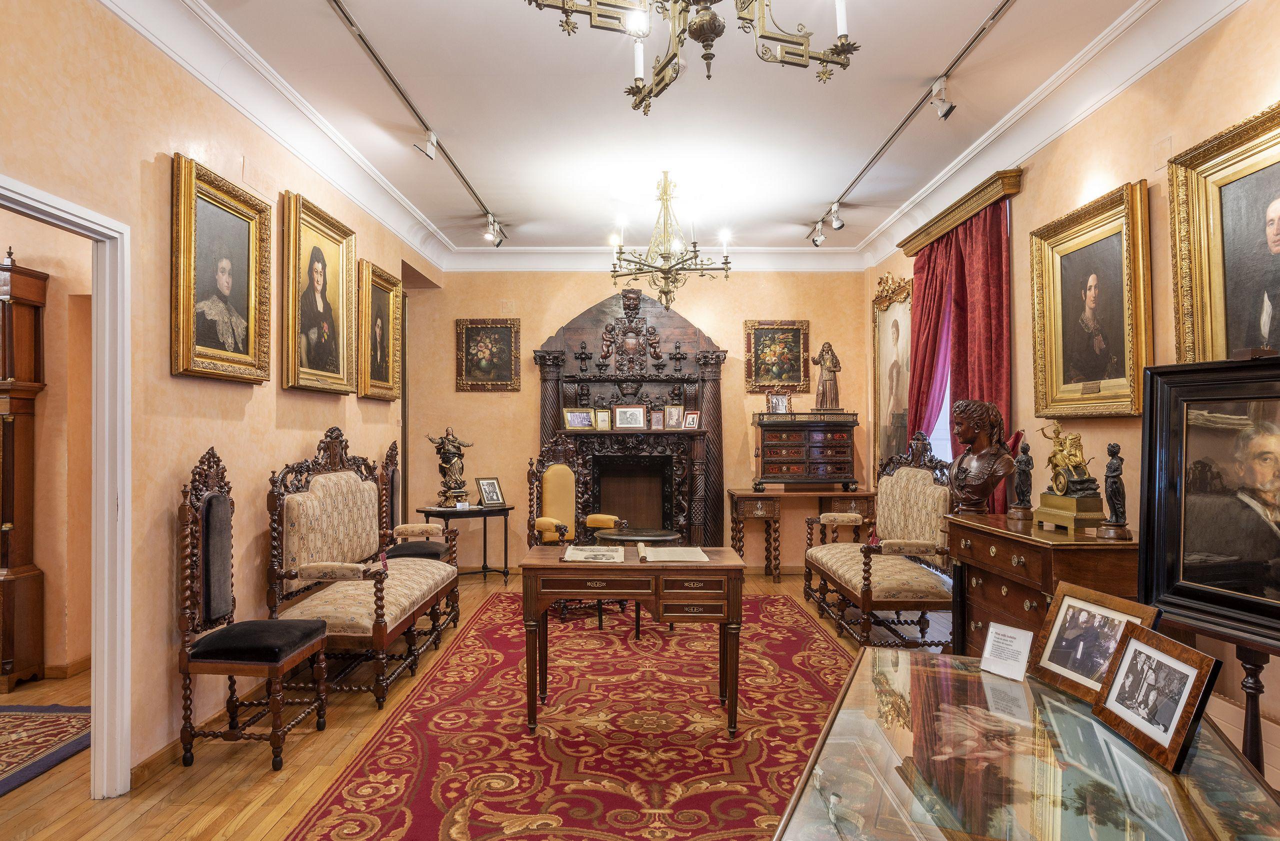 La Casa Museo de Emilia Pardo Bazán en A Coruña antes del cierre