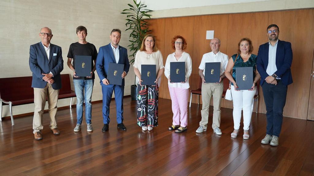 Firma con la mesa sectorial de Educación.