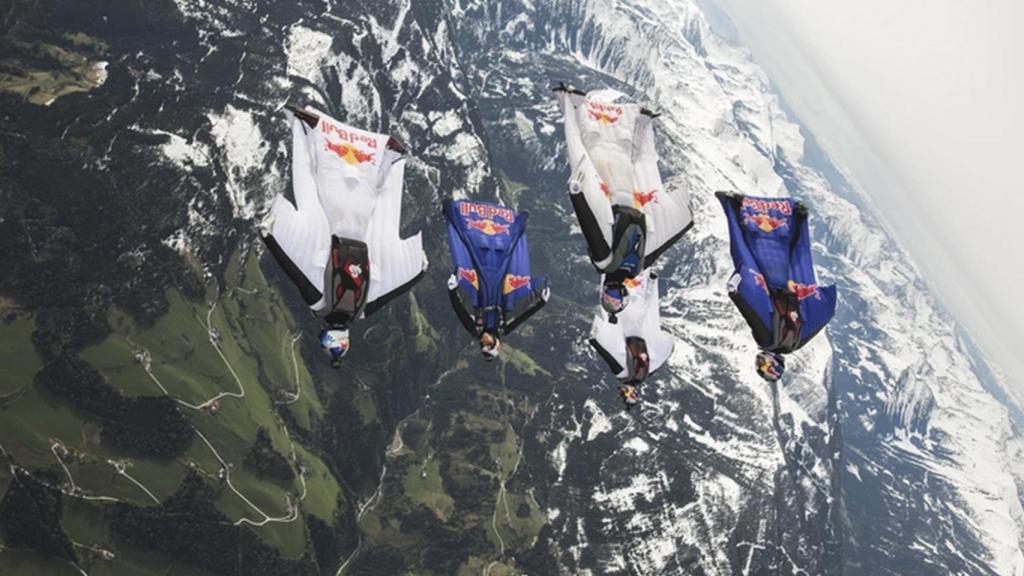 En uno de sus vuelos junto a otros compañeros. Cedida Dani Román