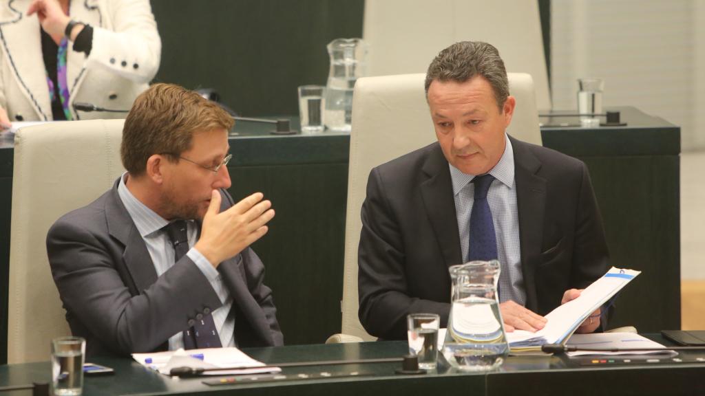 José Luis Martínez-Almeida e Íñigo Henríquez de Luna, en su época como concejales del Ayuntamiento de Madrid.