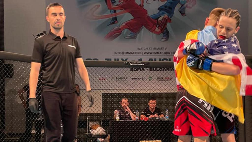 Niños practicando MMA en EEUU