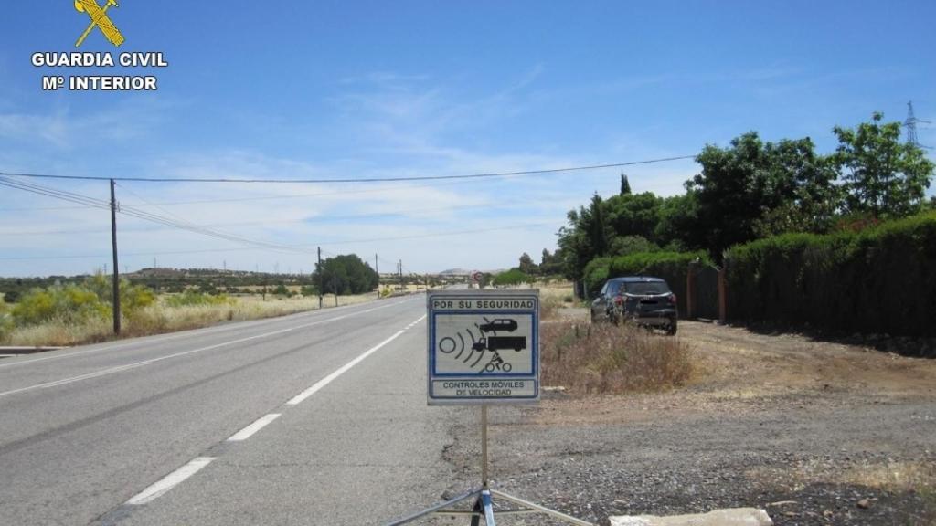 Pillan a dos motoristas utilizando como un circuito una carretera de Ciudad Real