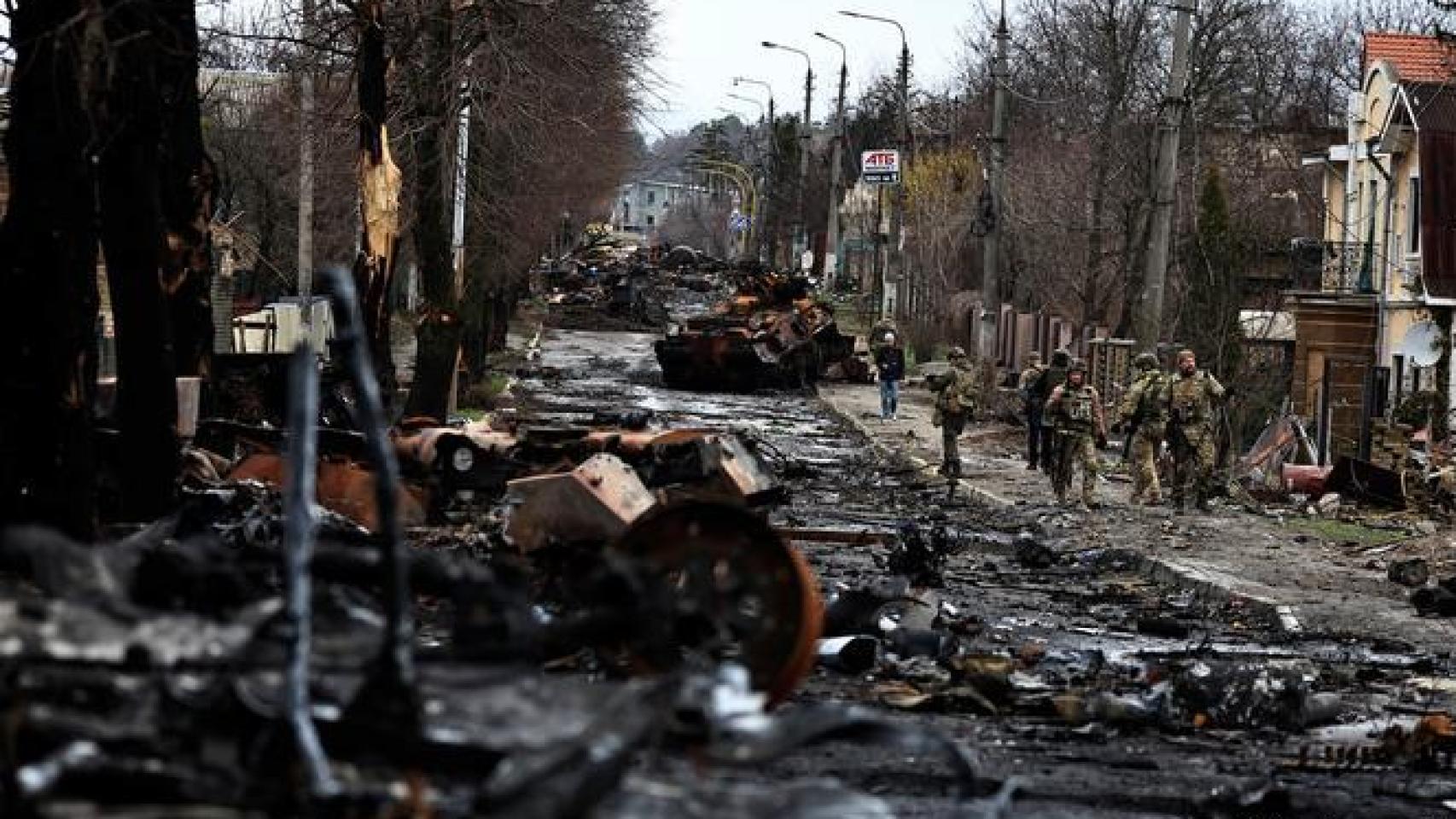 Autopista T1302: carretera que une Sievierodonetsk y Lisichansk con Artemivsk.