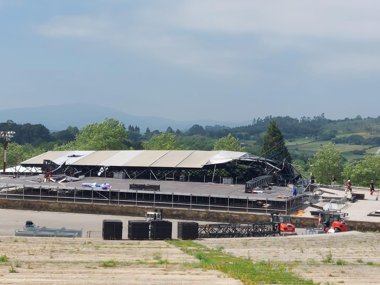 Derrumbe del escenario (Foto: Ramiro Gamás)
