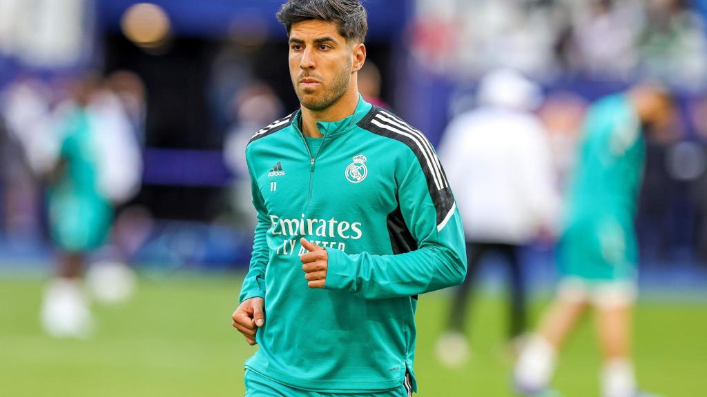 Marco Asensio, calentando antes de la final de la Champions con el Real Madrid