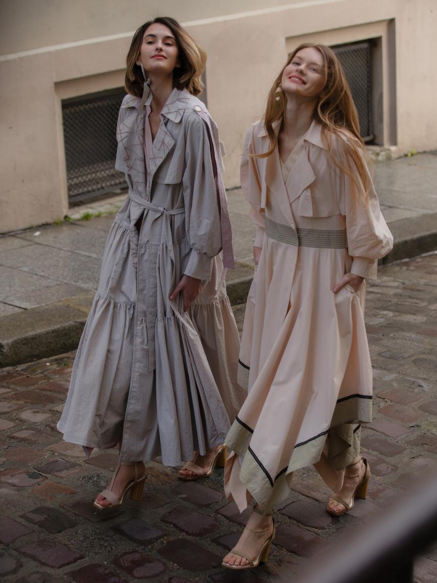 Para esta colección, la diseñadora apuesta principalmente por los colores pastel y crudos. La tendencia actualmente en Corea es de colores vivos, pero he elegido estos tonos porque eran los usados en los hanbok de las damas reales. Son suaves y elegantes, afirma la diseñadora.