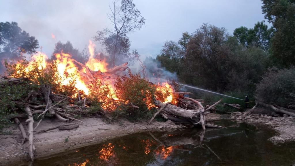 Una imagen del incendio en San Miguel del Pino