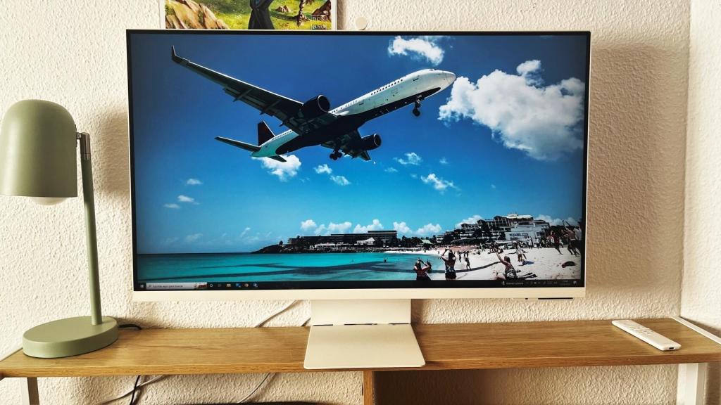 Samsung Smart Monitor M8