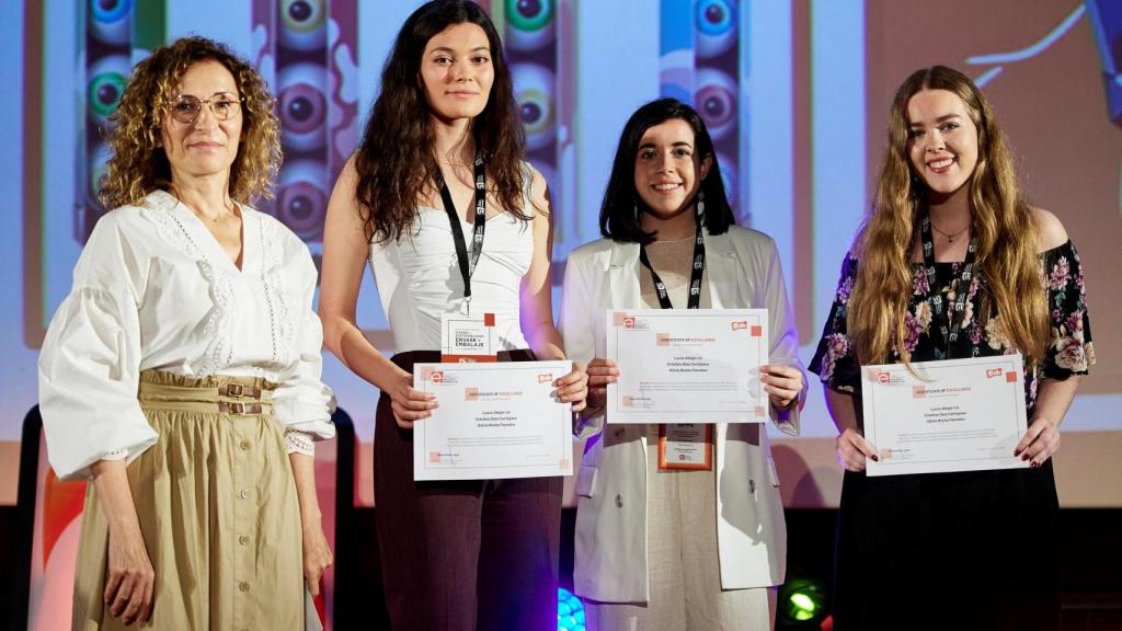 Lucía Abajo, Cristina Díez y Alicia Bruña, ganadoras del proyecto 'Friends'