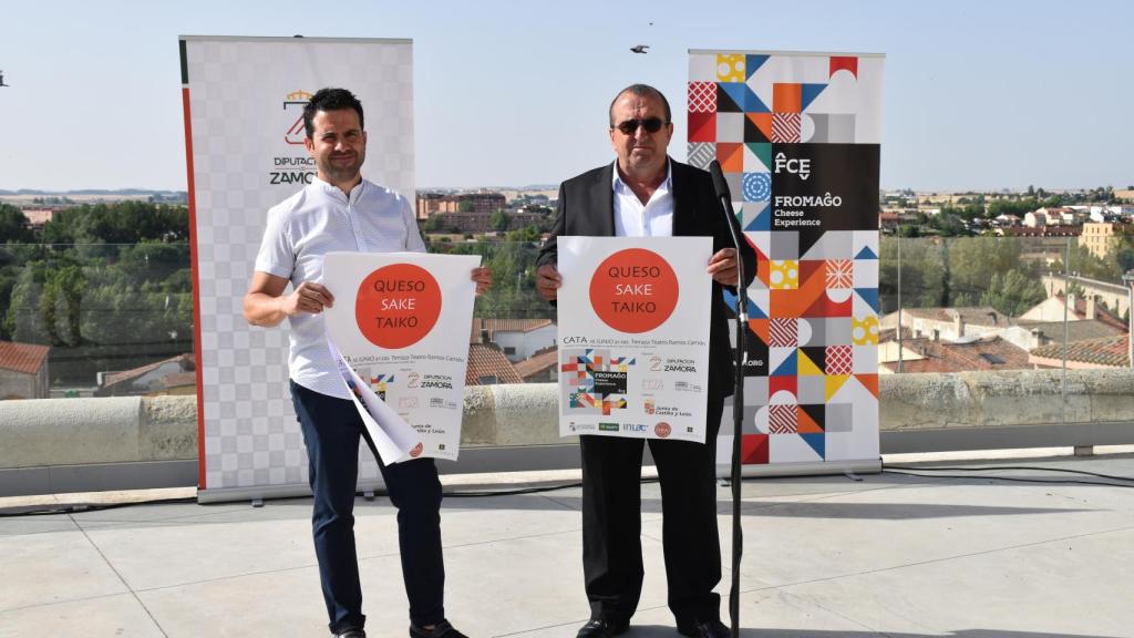 El director de Ifeza, Raúl Macías y el diputado de Agricultura y Ganadería, Ángel Hidalgo